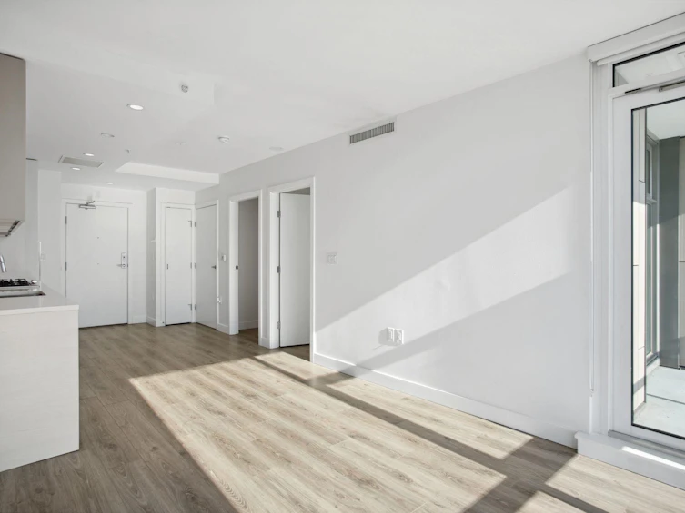 412-8181 Chester Street, Vancouver, BC, V5X 0J9 - 8