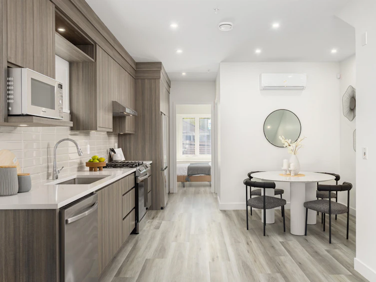 5108 Chambers Street, Vancouver, BC, V5R 3L9 - 8