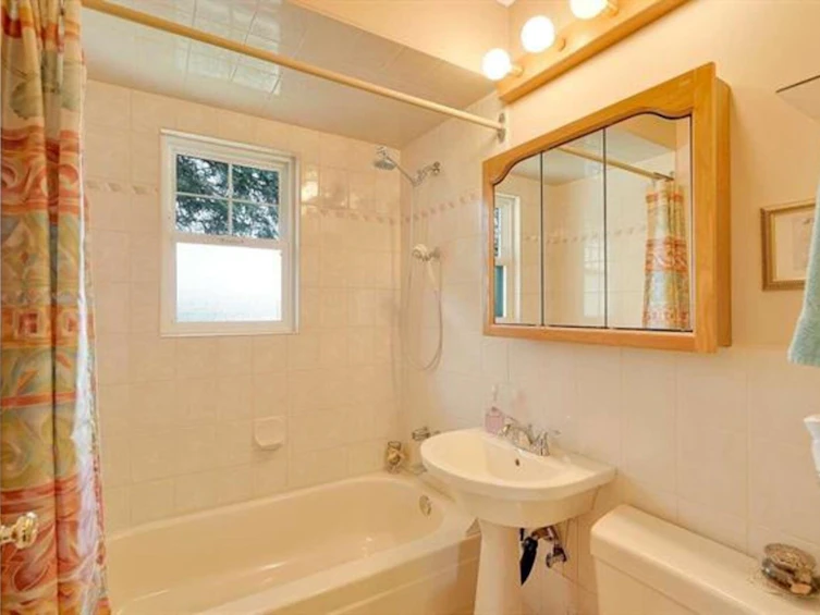 14681 110 Avenue, Surrey, BC, V3R 2A9 - 10
