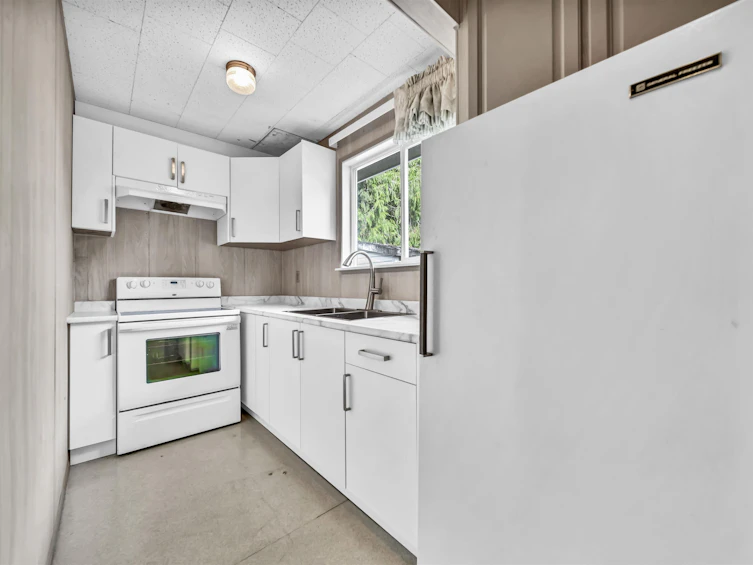 14681 110 Avenue, Surrey, BC, V3R 2A9 - 23