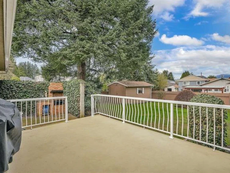 14681 110 Avenue, Surrey, BC, V3R 2A9 - 2