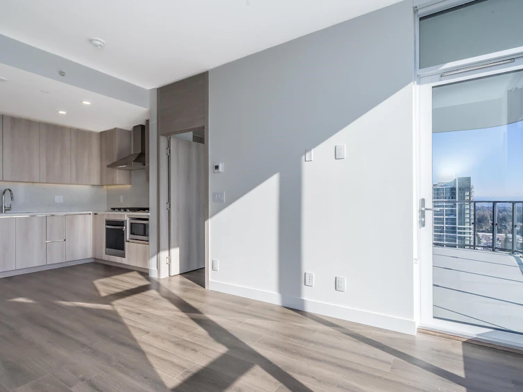 3204-10750 135a Street, Surrey, BC, V3T 0V4 - 10