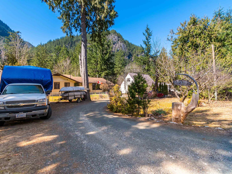 19575 Silverhope Road, Hope, BC, V0X 1L2 - 40