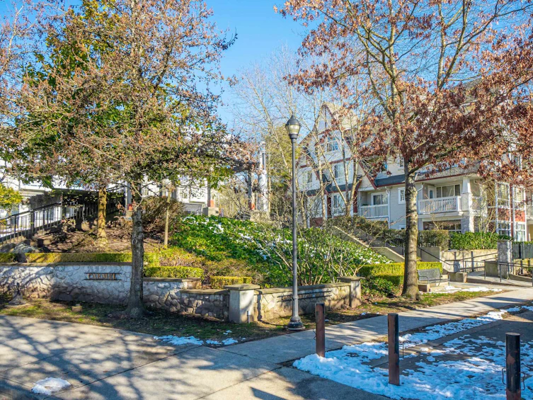 310-6833 Village Green, Burnaby, BC, V5E 4M1 - 3
