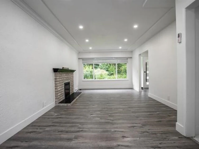 11318 Glen Avon Drive, Surrey, BC, V3R 4Y5 - 4