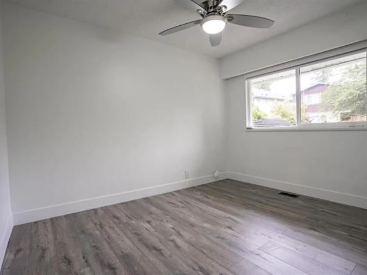 11318 Glen Avon Drive, Surrey, BC, V3R 4Y5 - 7