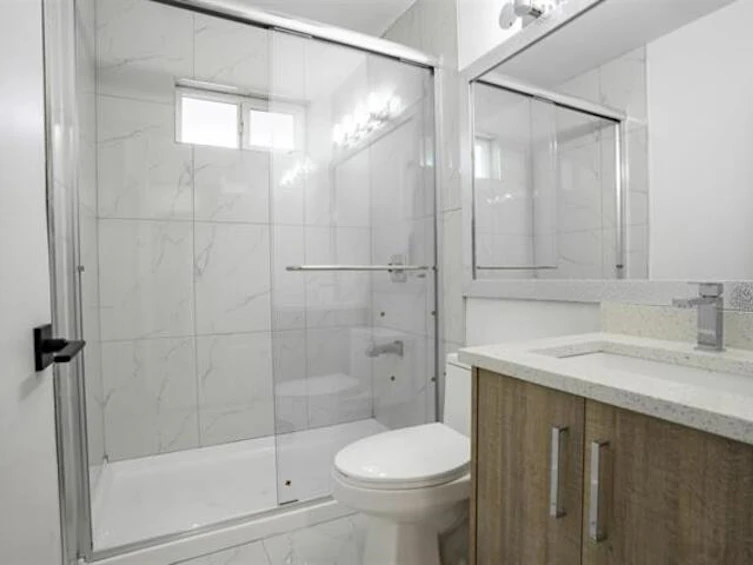 11318 Glen Avon Drive, Surrey, BC, V3R 4Y5 - 9