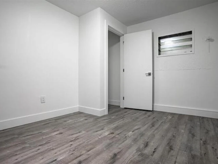 11318 Glen Avon Drive, Surrey, BC, V3R 4Y5 - 11