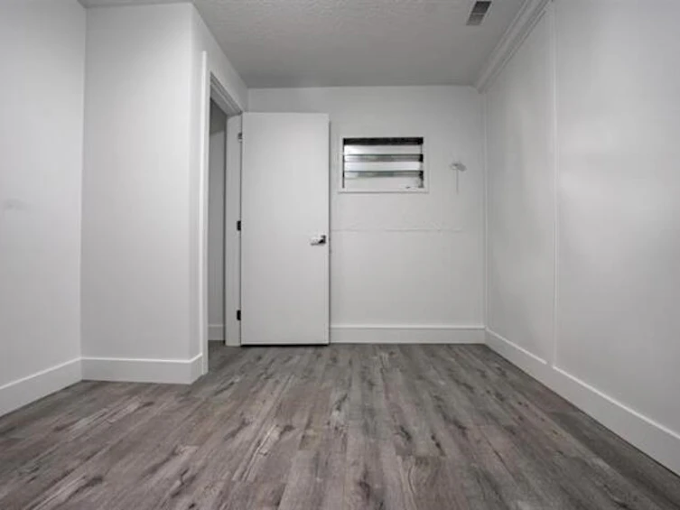 11318 Glen Avon Drive, Surrey, BC, V3R 4Y5 - 12