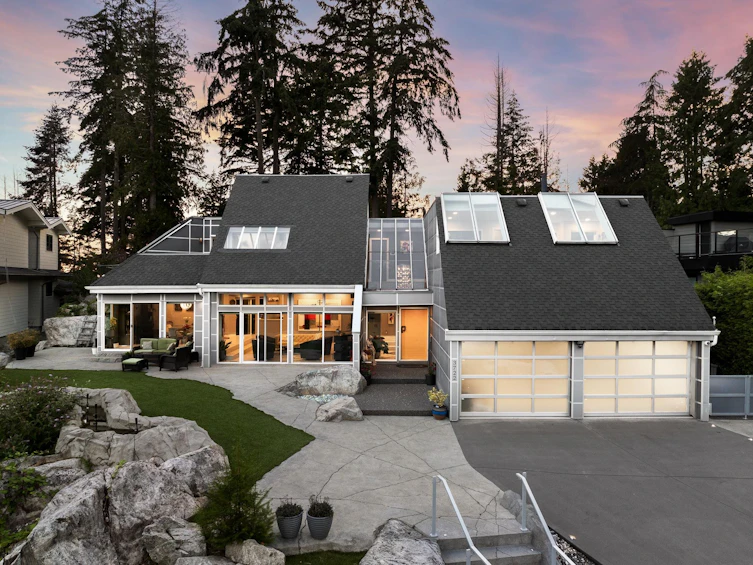 3722 Southridge Place, West Vancouver, BC, V7V 3H8