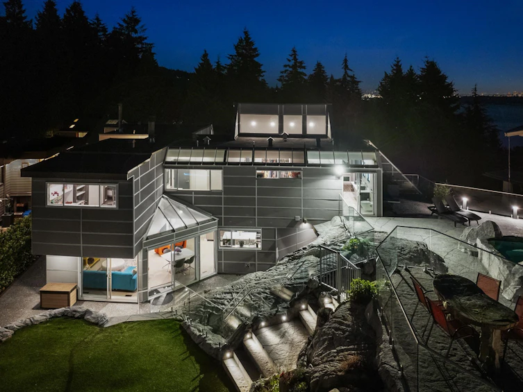 3722 Southridge Place, West Vancouver, BC, V7V 3H8 - 34