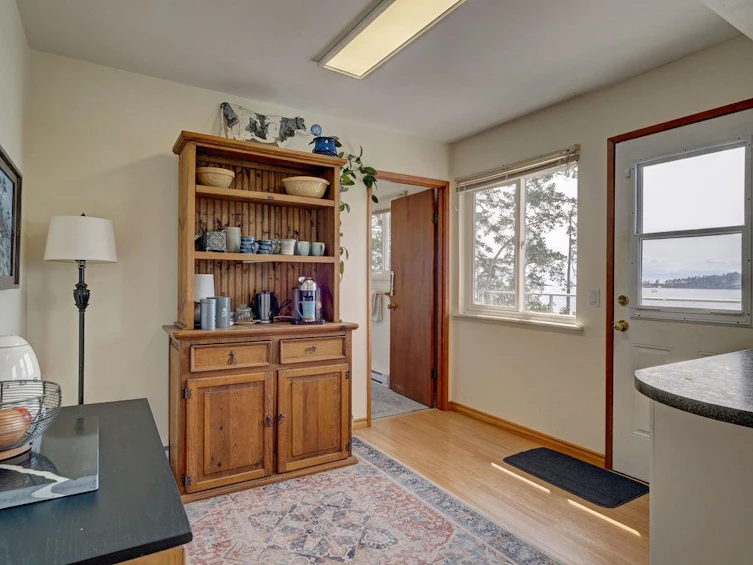8323 Redrooffs Road, Halfmoon Bay, BC, V7Z 1E4 - 17