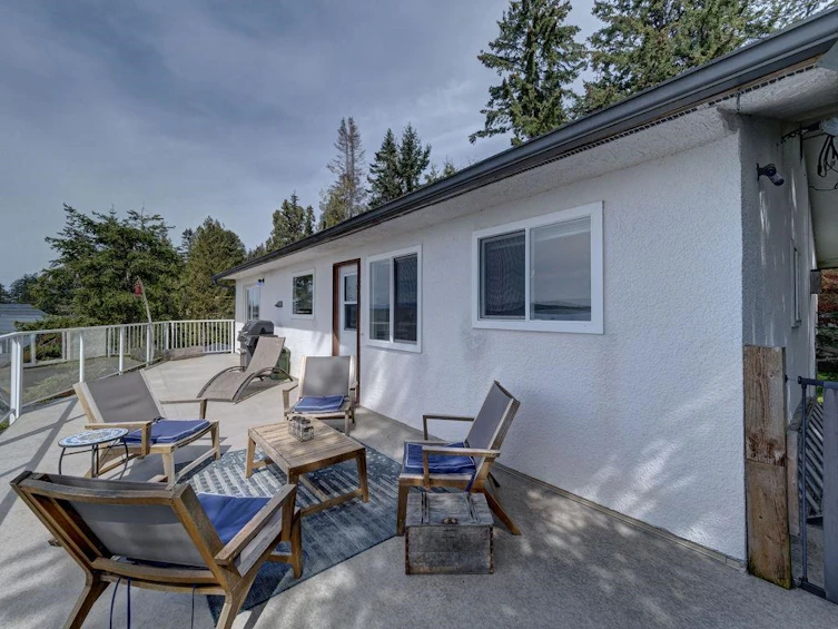 8323 Redrooffs Road, Halfmoon Bay, BC, V7Z 1E4 - 5