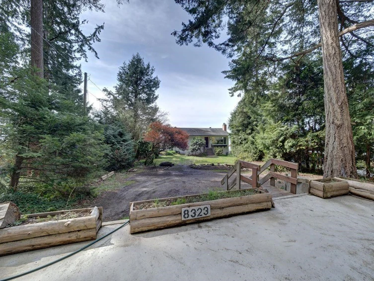 8323 Redrooffs Road, Halfmoon Bay, BC, V7Z 1E4 - 31