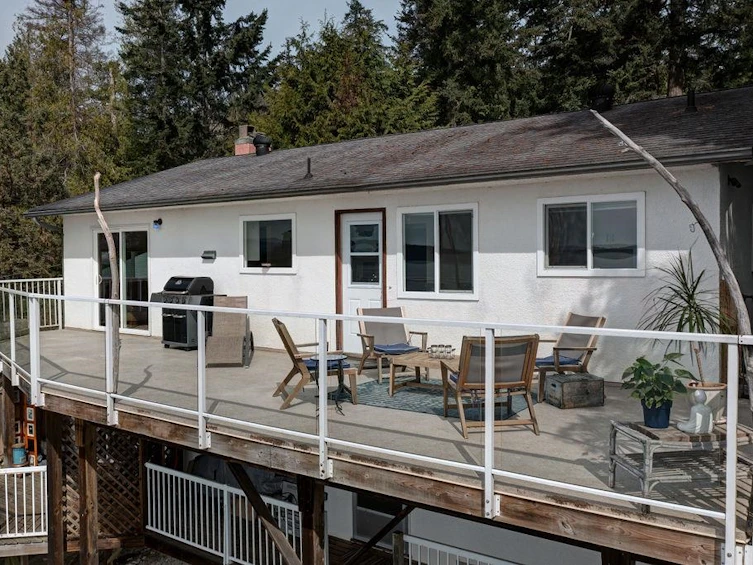 8323 Redrooffs Road, Halfmoon Bay, BC, V7Z 1E4 - 4