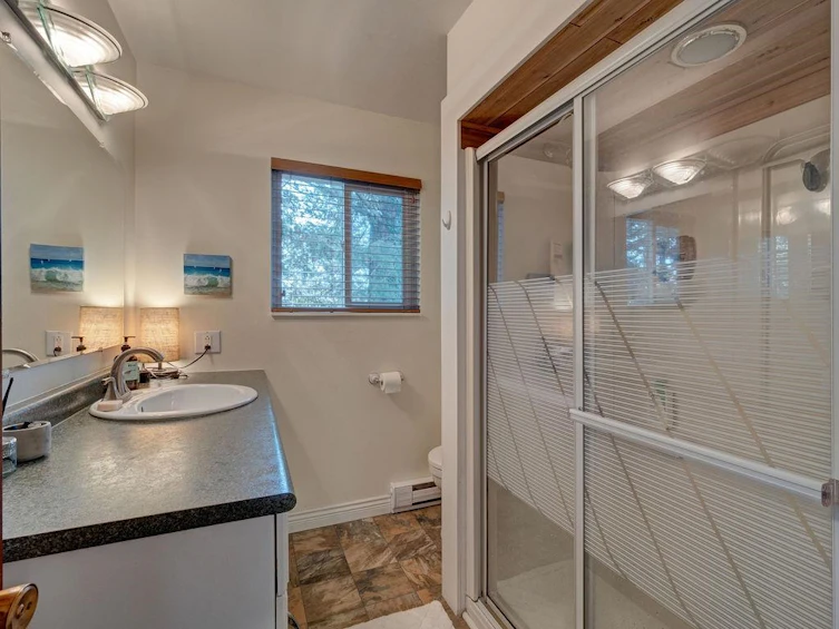 8323 Redrooffs Road, Halfmoon Bay, BC, V7Z 1E4 - 25