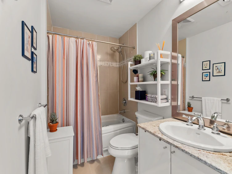 802-1211 Melville Street, Vancouver, BC, V6E 0A7 - 16