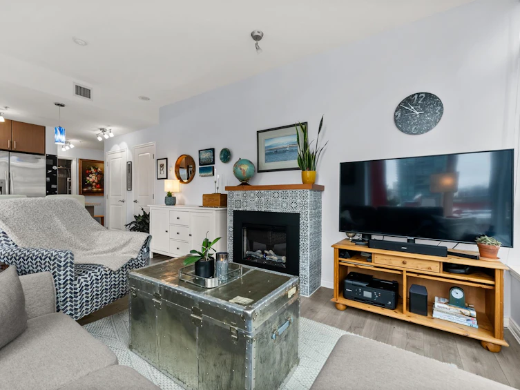 802-1211 Melville Street, Vancouver, BC, V6E 0A7 - 2