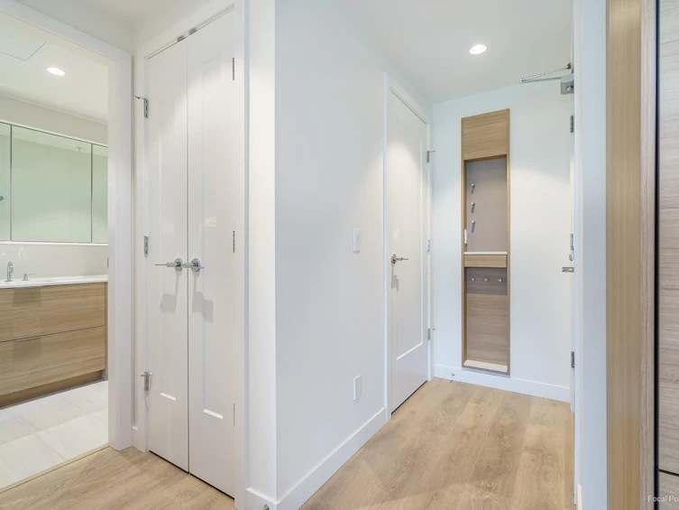1608-1045 Austin Avenue, Coquitlam, BC, V3K 0G9 - 4