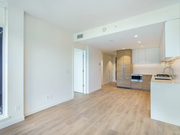 1608-1045 Austin Avenue, Coquitlam, BC, V3K 0G9 - 5