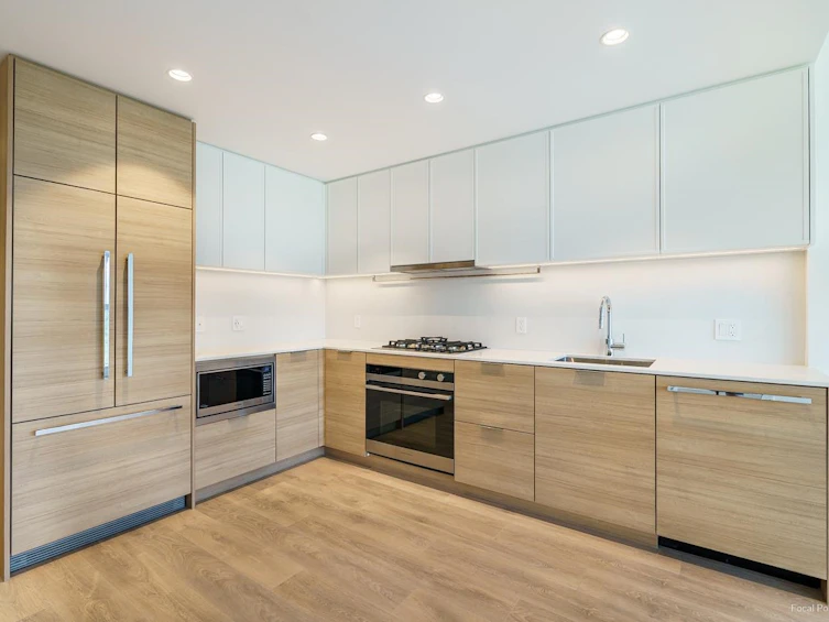 1608-1045 Austin Avenue, Coquitlam, BC, V3K 0G9 - 8