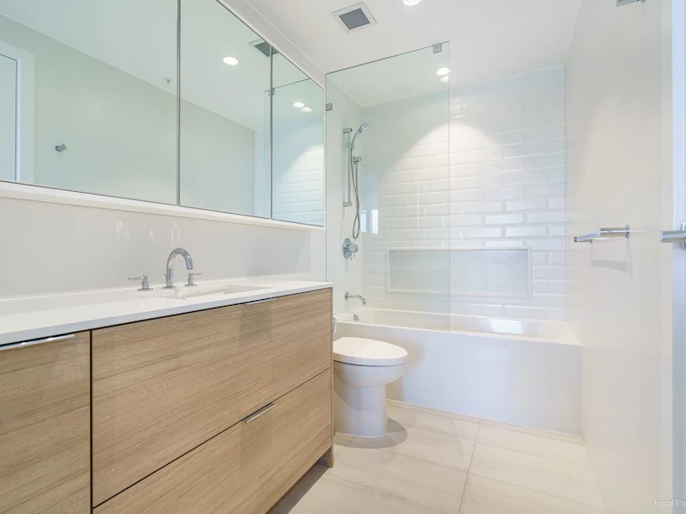 1608-1045 Austin Avenue, Coquitlam, BC, V3K 0G9 - 19