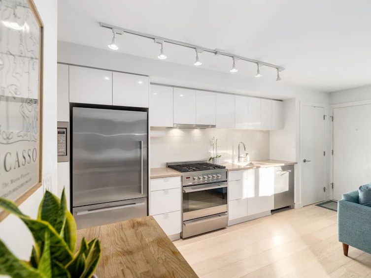 103-453 E 16th Avenue, Vancouver, BC, V5T 2T8 - 11