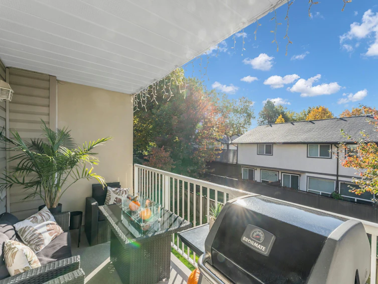 206-9942 151 Street, Surrey, BC, V3R 0V4 - 13