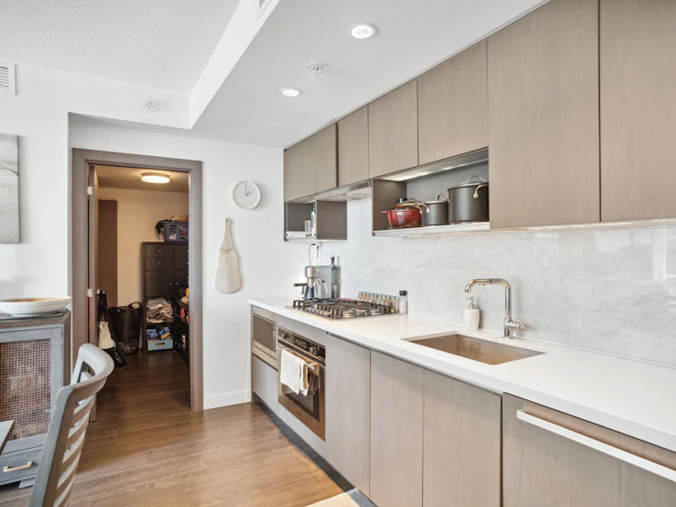 1051-38 Smithe Street, Vancouver, BC, V6B 0P3 - 12