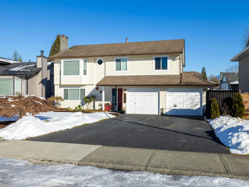 21221 94a Avenue, Langley BC V1M 1M6