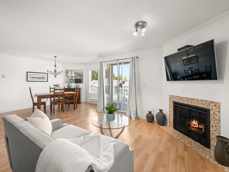 205 - 9295 122nd Street, Surrey BC V3V 4L4