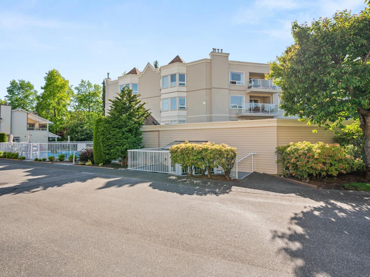 205-9295 122 Street, Surrey, BC, V3L 4L4 - 11