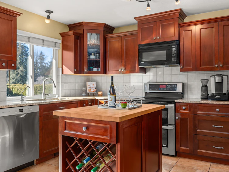 10635 Harrogate Drive, Delta, BC, V4C 8E2 - 4