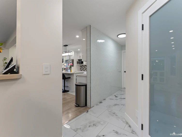 801-8972 Fleetwood Way, Surrey, BC, V3R 0T5 - 14