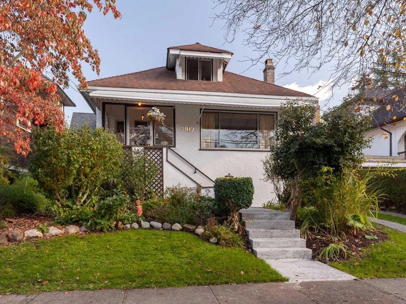 2912 Woodland Drive, Vancouver BC V5N 3R1