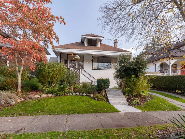2912 Woodland Drive, Vancouver, BC, V5N 3R1 - 2