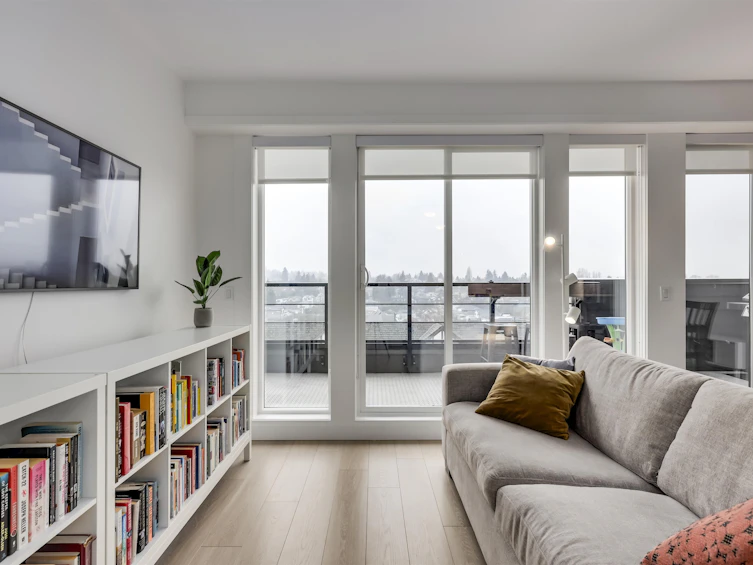 PH1-4372 Fraser Street, Vancouver, BC, V5V 4G3 - 2