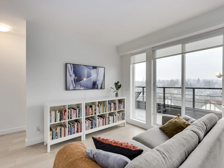 PH1-4372 Fraser Street, Vancouver, BC, V5V 4G3 - 3