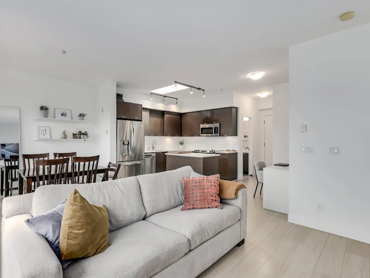 PH1-4372 Fraser Street, Vancouver, BC, V5V 4G3 - 5
