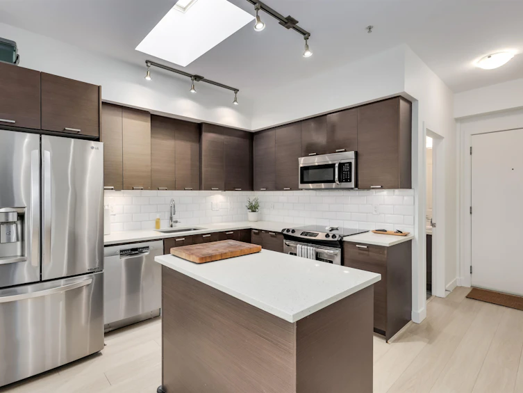 PH1-4372 Fraser Street, Vancouver, BC, V5V 4G3 - 9
