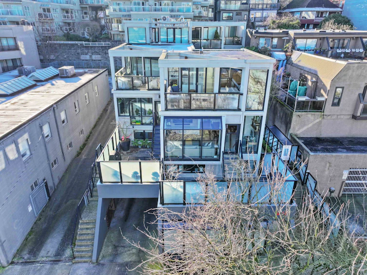 950 W 7th Avenue, Vancouver, BC, V5Z 1C3 - 2