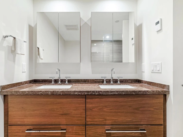 405-1160 Oxford Street, Surrey, BC, V4B 0B3 - 6