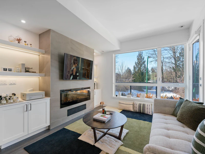 5 - 856 Orwell Street, North Vancouver BC