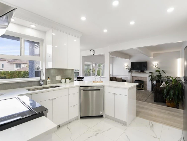 16349 86b Avenue, Surrey, BC, V4N 1C7 - 9