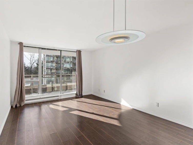 301-9633 Manchester Drive, Burnaby, BC, V3N 4Y9 - 8