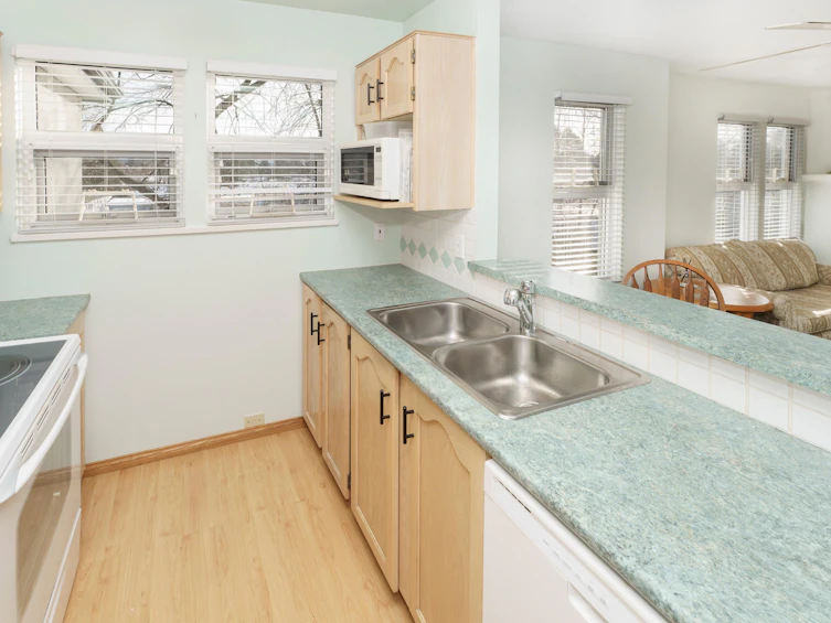 205-99 Begin Street, Coquitlam, BC, V3K 6R5 - 6