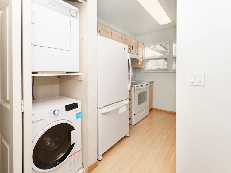 205-99 Begin Street, Coquitlam, BC, V3K 6R5 - 8