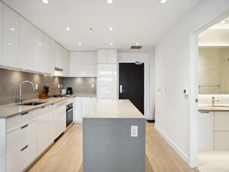 602-6328 Cambie Street, Vancouver, BC, V5Z 0K2 - 3
