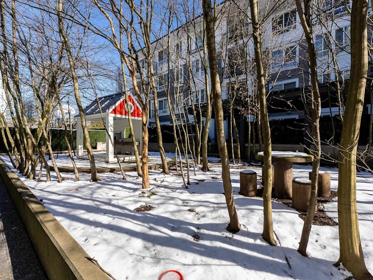 112-553 Foster Avenue, Coquitlam, BC, V3J 0B5 - 34