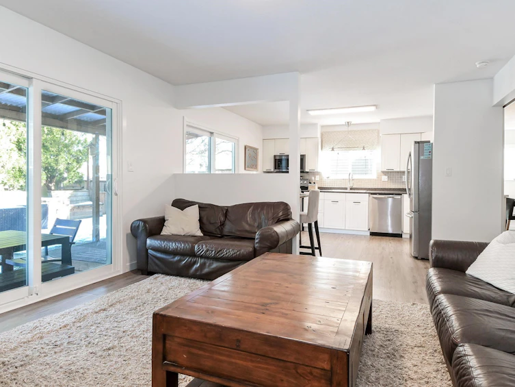 15439 95a Avenue, Surrey, BC, V3R 7T1 - 9